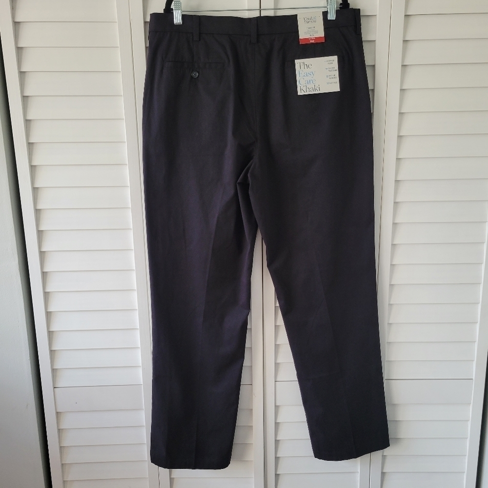 Croft & Barrow Classic-Fit Easy-Care Stretch Flat-Front Khaki Pants Men's 38x34 - Picture 5 of 10